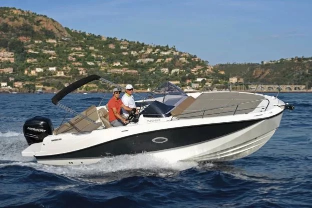 L’ETOILE-QUICKSILVER 755-225CV